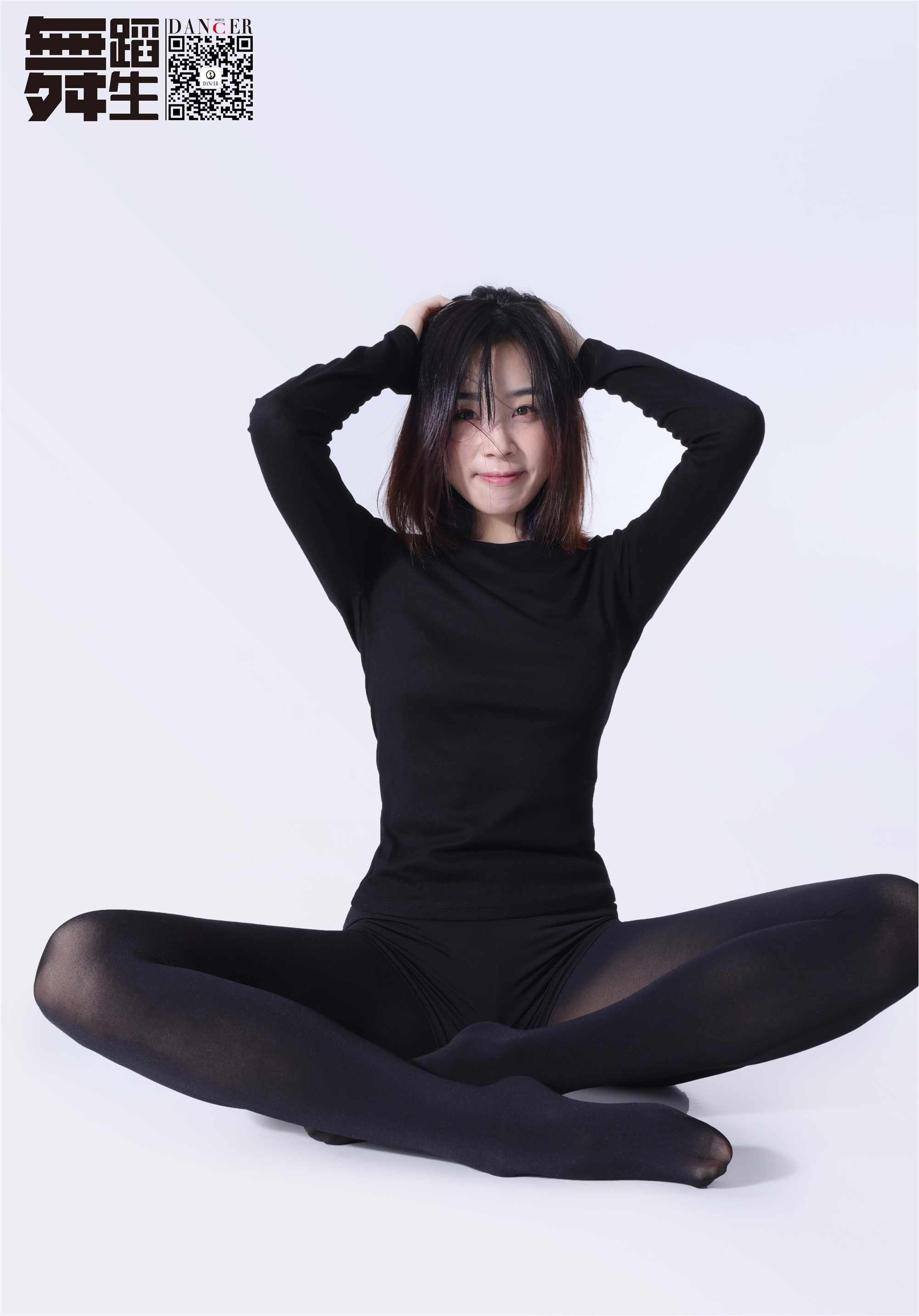 GALLI嘉丽 舞蹈生日记 105 - 黑与白 佚名